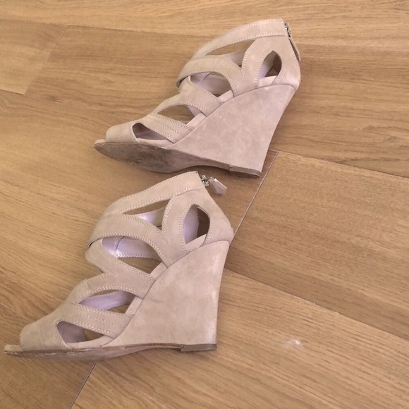 miu miu designer wedges, they run smaller - Picture 2 of 8